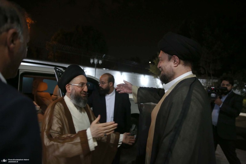 ادای احترام سید عمار حکیم به حضرت امام خمینی (س)