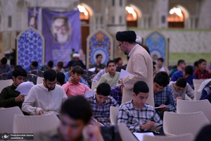 آزمون ورودی حوزه علمیه استان تهران در حرم امام خمینی (س)
