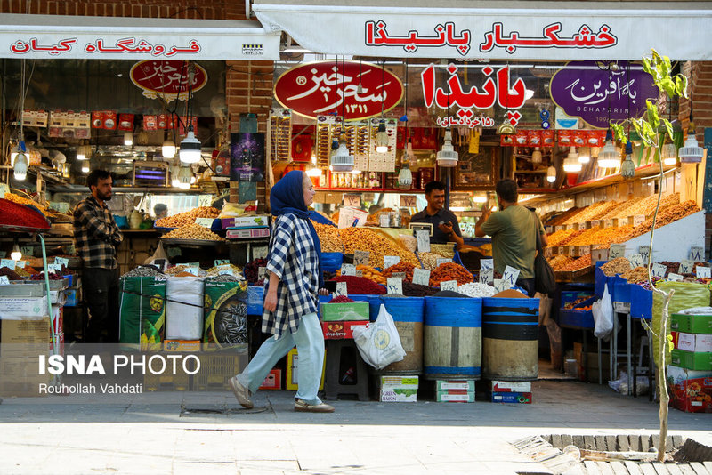 جریان عادی زندگی در شهر تهران...