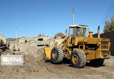 آغاز آواربرداری واحدهای مسکونی آسیب دیده از زلزله در ۱۵ روستای سراب