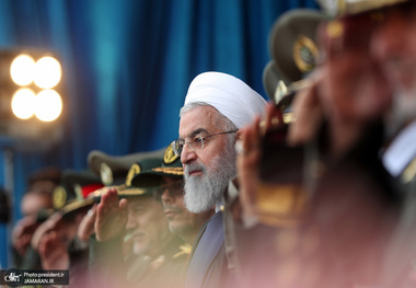 رئیس جمهور: ارتش طی 40 سال گذشته همواره برای پاسداری از تمامیت ارضی کشور و نظام ، فداکاری کرده است/ توهین به سپاه پاسداران توهین به نیروهای مسلح و ملت بزرگ ایران است