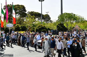 راهپیمایی مردم قم در اعتراض به هتک حرمت تمثال حضرت امام (س)