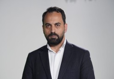 علی کشوری: با واگذاری ایرانخودرو به بخش خصوصی موافق هستم/ یک قدرتی نمیخواهد خودروسازها از انحصار دولت دربیایند!