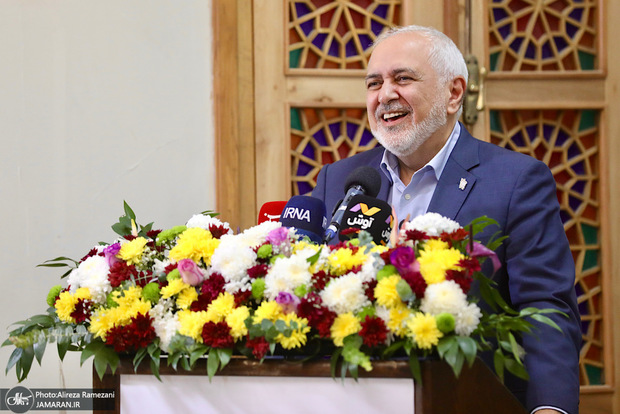 ظریف: انقلاب اسلامی پیامی انگیزشی بود؛ حزب الله، حماس، جهاد اسلامی در زمانی بوجود آمدند که ایران در شرایط ضعف نظامی بود