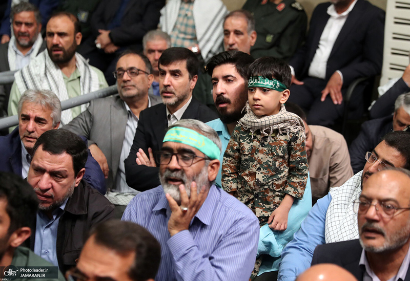 دیدار پیشکسوتان و فعالان دفاع مقدس و مقاومت با رهبر انقلاب