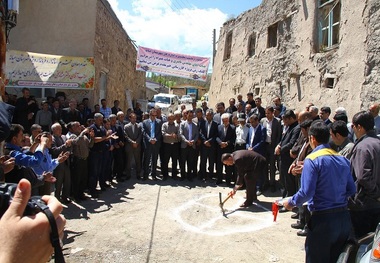 عملیات گازرسانی به 6 روستای میانه آغاز شد