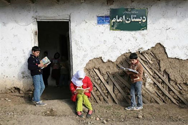 مهرماه امسال مدرسه خشت و گلی در آذربایجان غربی نخواهیم داشت