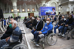 دیدار رئیس سازمان بهزیستی و جمعی از توان یابان این سازمان با سید حسن خمینی