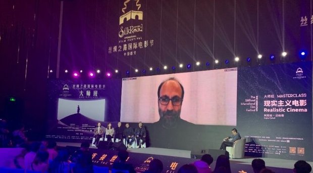 اصغر فرهادی: در فیلم‌هایم قضاوت نمی‌کنم
