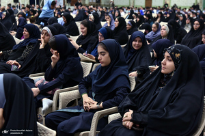 همایش بزرگ شورای 9 نفره مدارس در حرم مطهر امام خمینی