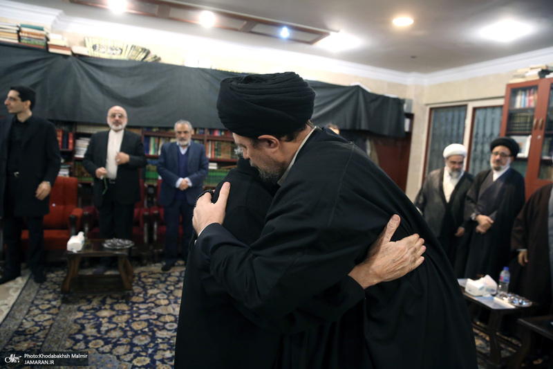 حضور شخصيت هاي سياسي در منزل مرحوم آیت الله بجنوردی 1