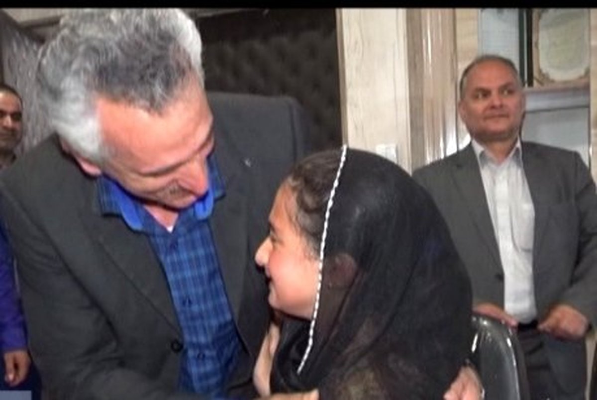 صحبت های مادر “باران شیخی” پس از آزاد شدن دخترش از دست گروگان‌گیران + عکس