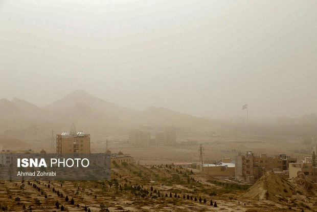 گرد و غبار، مهمان ناخوانده آسمان قم