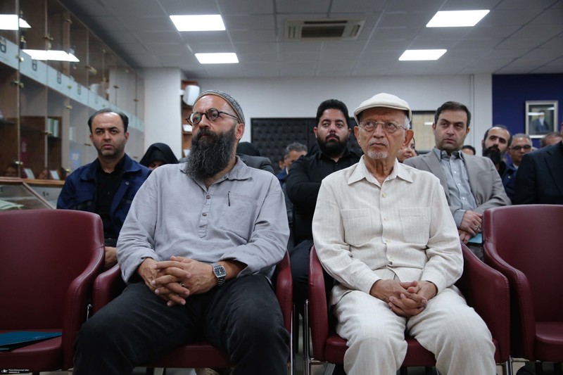 آئین رو نمایی از نسخه چاپی زیارت عاشورا طوماری