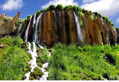 بازدید 8 میلیون گردشگر از مناطق طبیعی و تاریخی چهارمحال و بختیاری