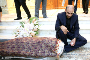 مراسم تشییع نوه حجت الاسلام والمسلمین علیخانی در حرم مطهر امام خمینی (س)