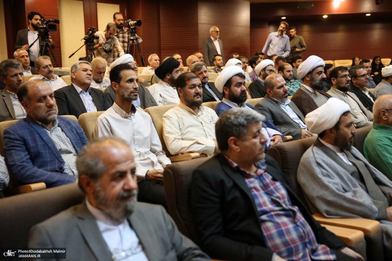 دیدار رئیس و کارکنان سازمان اوقاف و امور خیریه با سید حسن خمینی