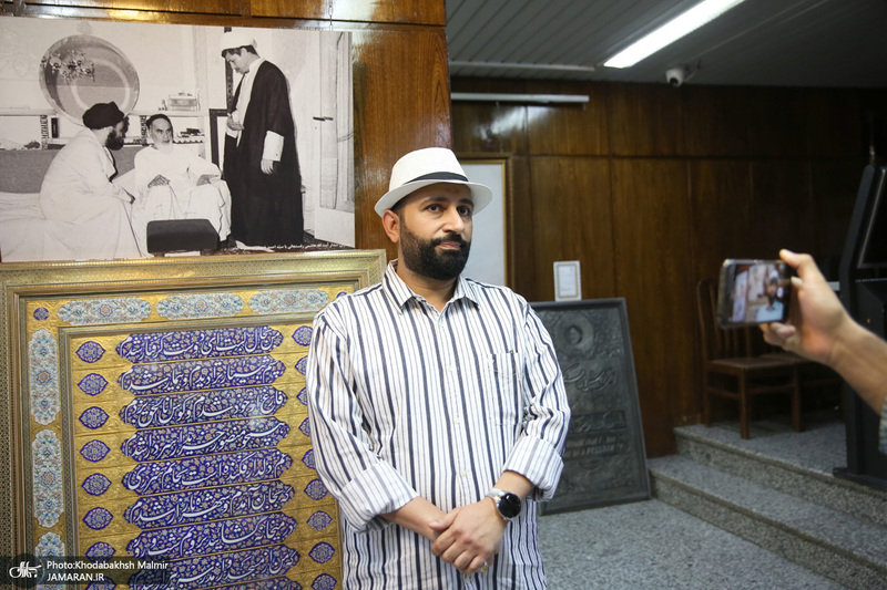 بازدید جمعی از گردشگران کویتی از بیت امام خمینی (س) در جماران