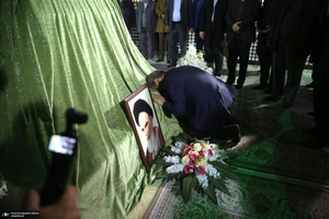 تجدید میثاق رئیس و جمعی از مدیران سازمان صداوسیما با آرمان‌های امام خمینی(س)-2