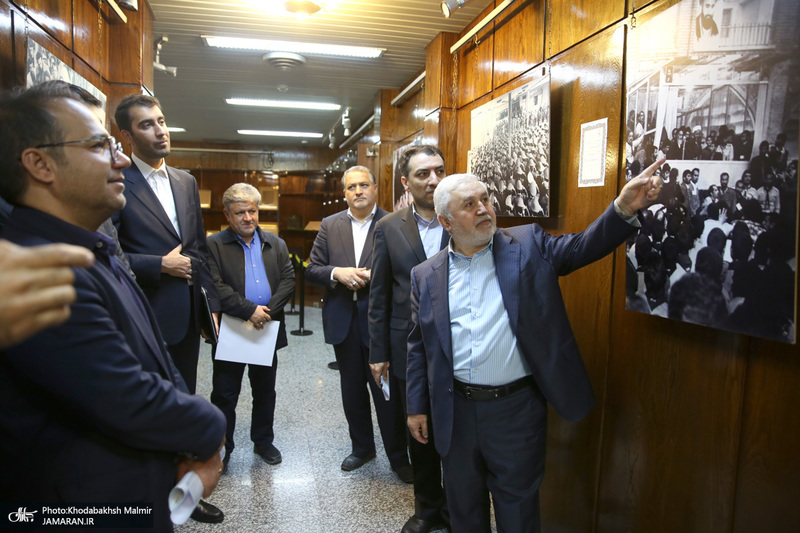 بازدید علی دارابی، معاون میراث فرهنگی از بیت امام خمینی (س) از جماران