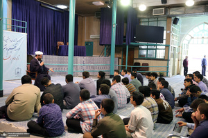 بازدید دانش آموزان مدرسه پیام امام (ره) از جماران