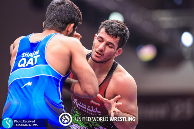 عکس| نبرد دو ایرانی؛ کشتی‌گیر ایرانی- قطری به ناقوسی باخت!