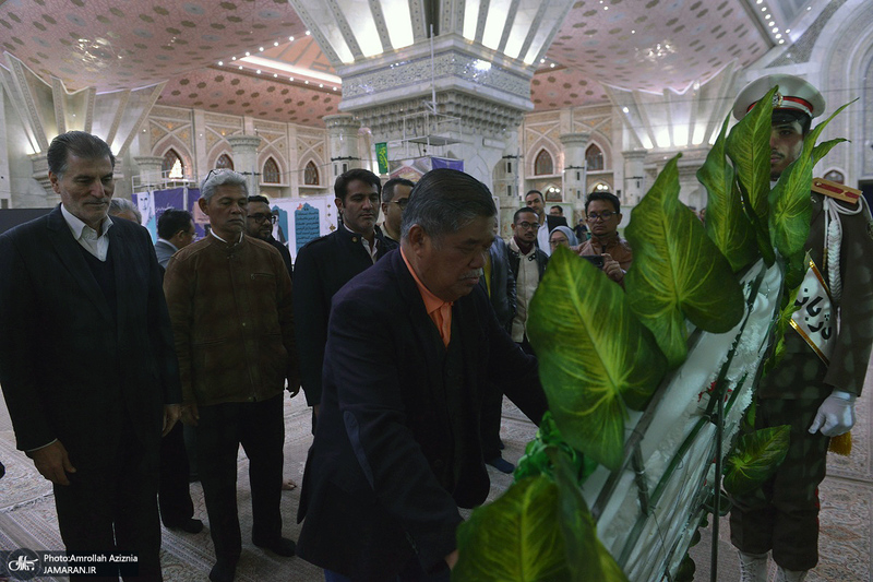 ادای احترام وزیر کشاورزی و امنیت غذایی کشور مالزی به مقام شامخ بنیانگذار جمهوری اسلامی ایران