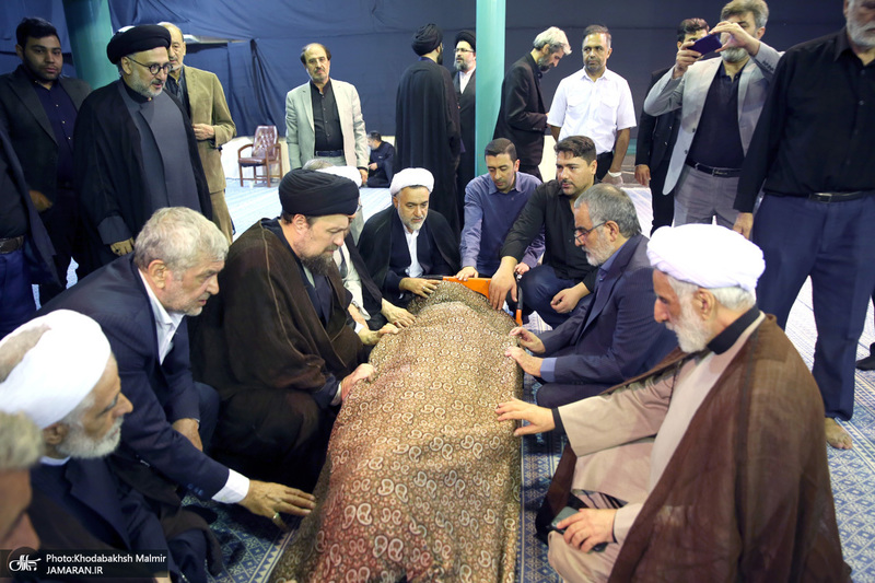 مراسم وداع با پیکر آیت الله حسن صانعی (ره) در جماران