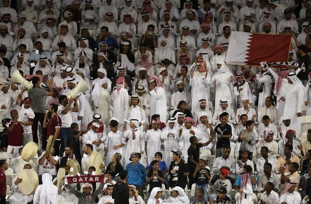 بنر جالب هواداران تونسی در حمایت از قطر + عکس