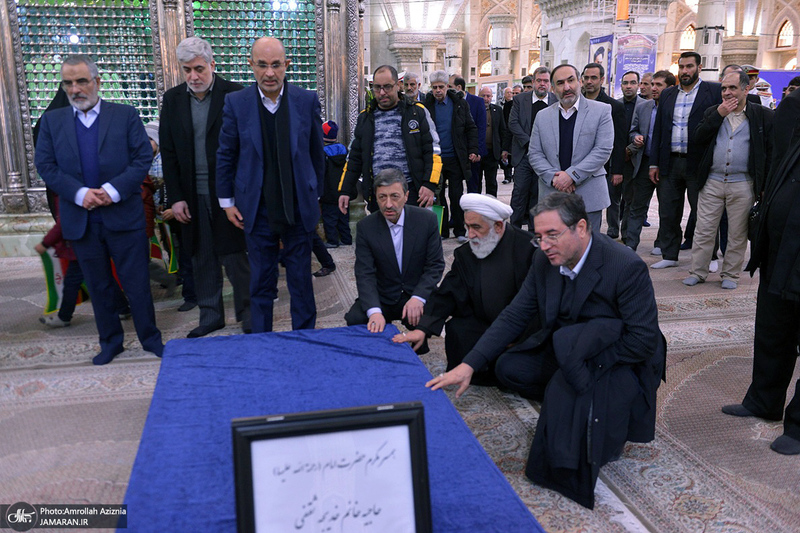 تجدید میثاق رئیس، معاونان و کارکنان ستاد فرمان اجرایی حضرت امام با آرمان های بنیانگذار جمهوری اسلامی