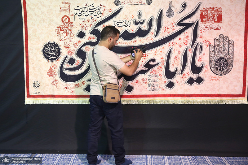 بازدید میهمانان خارجی جهت شرکت در مراسم رهبر شهید از حسینیه جماران