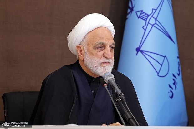 رئیس قوه قضاییه: اکنون جای هیچگونه مماشاتی با خیانتکاران نیست/ با کسانی که در این شرایط بخواهند با عملیات روانی، روحیه مردم را تضعیف کنند و در مردم ایجاد نگرانی و ترس و رعب کنند؛ قطعاً برخورد قانونی خواهد شد