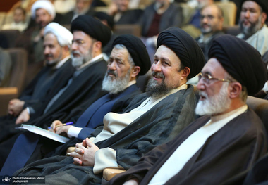 قاضی عسکر: «اسلام انقلابی» ضد تحجر است/ اندیشه های امام باید در مدارس و دانشگاه های ما تدریس شود/ اکرمی: هنوز ما نتوانسته ایم داستان قطعنامه 598 را تبیین، تحلیل و تعلیل کنیم/ با آغوش باز به استقبال جوانان برویم