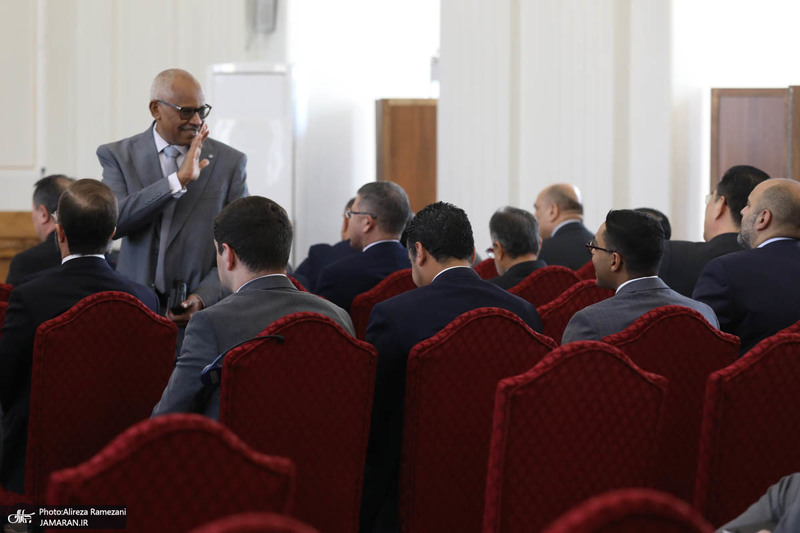 نشست وزیر امور خارجه با سفرا و کارداران و روسای نمایندگی های خارجی و بین‌المللی مقیم تهران