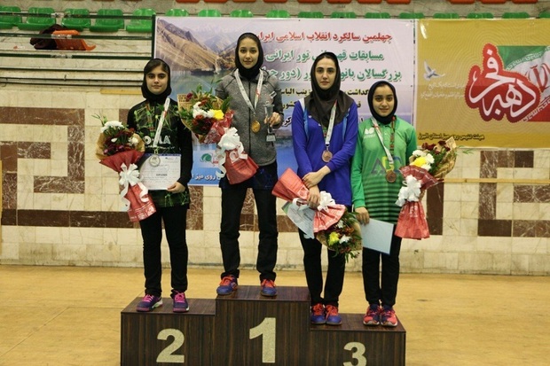 دختر 15 ساله مهابادی نایب قهرمان مسابقات تنیس روی میز کشورشد