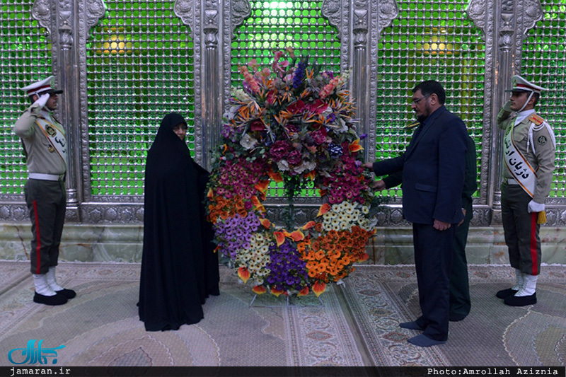 تجدید میثاق دانش آموزان بسیجی و مسئولین سازمان بسیج دانش آموزی با آرمان های حضرت امام(س)