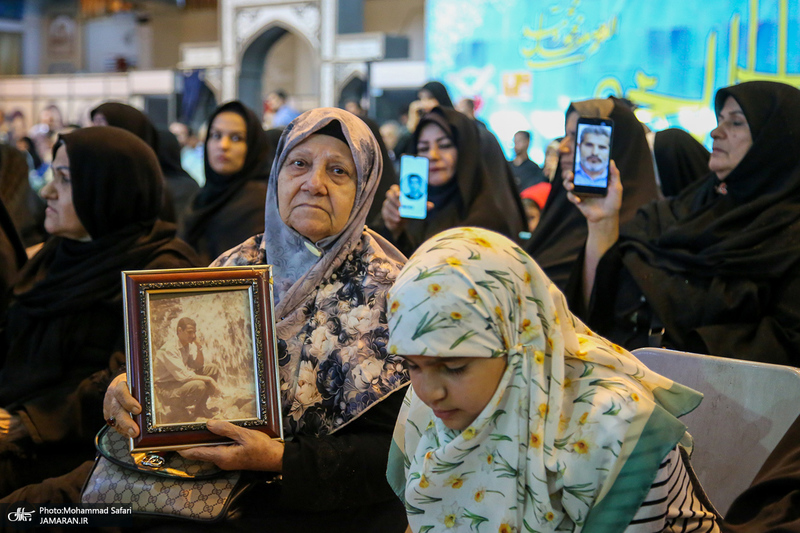 مراسم مهمانی لاله ها در بهشت زهرا (س) تهران