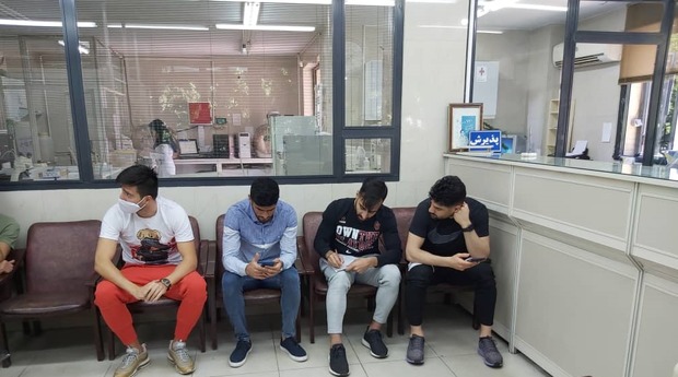 بازیکنان ذوب آهن تست کرونا دادند+ عکس
