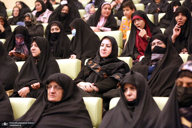 تجلیل از خانواده معظم شهدای خمین در بیت تاریخی امام خمینی