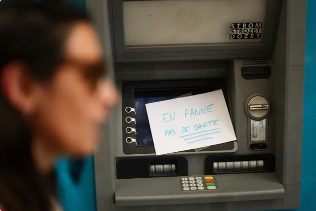 در جنوب فرانسه چه خبر است؟ قطع برق و فلج شدن زندگی مردم و اختلال در حرکت قطارها 