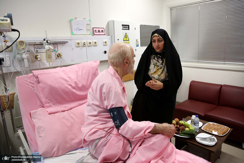 عیادت رئیس جمهوری از سید محمد خاتمی