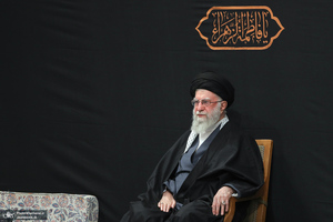 اولین شب مراسم عزاداری ایام شهادت حضرت زهرا (س) در حسینیه امام خمینی(ره)