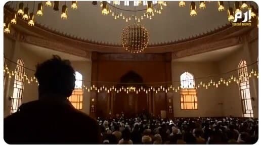 اولین نماز جمعه در افغانستان با نظارت طالبان برگزار شد + تصاویر