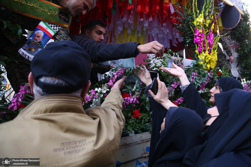 تشییع پیکر شهدای مدافع حرم در شهرک شهید محلاتی