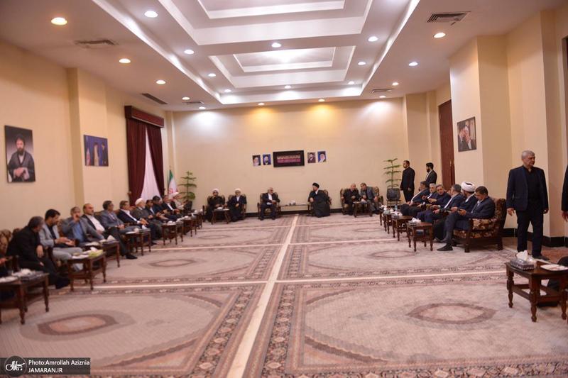 حاشیه های تجدید میثاق نمایندگان مجلس دوازدهم با آرمان های امام خمینی (س)