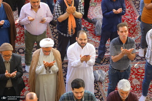 نماز عید سعید فطر در حرم مطهر حضرت معضومه (س)