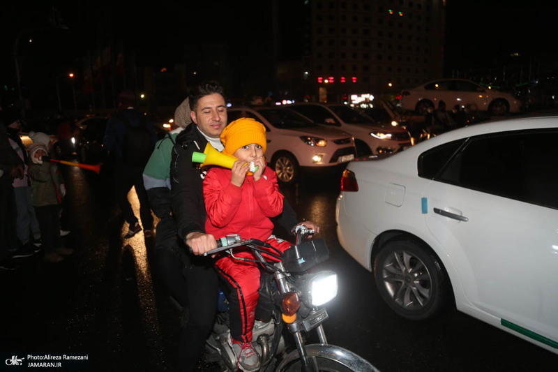 شادی مردم پس از صعود تیم ملی به جام جهانی قطر