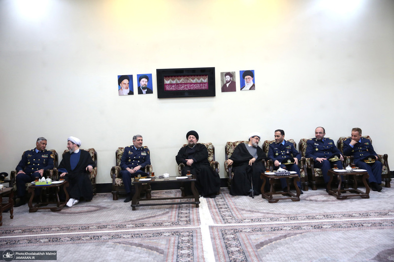 دیدار فرمانده نیری هوایی ارتش( امیر بهمن بهمرد )و جمعی از فرماندهان با سید حسن خمینی