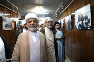دیدار جمعی از طلاب حوزه علمیه نجف اشرف با سید حسن خمینی‎