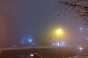 تصاویر/ مه غلیظ در شب برفی تهران